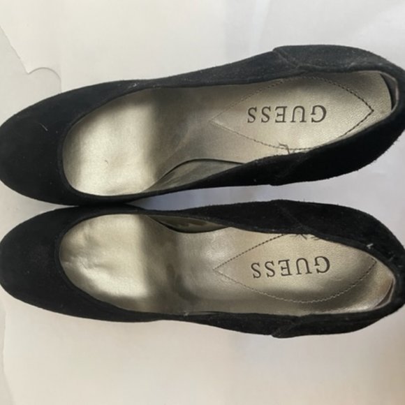 Black Suede and Patent leather pump heels - Picture 6 of 6